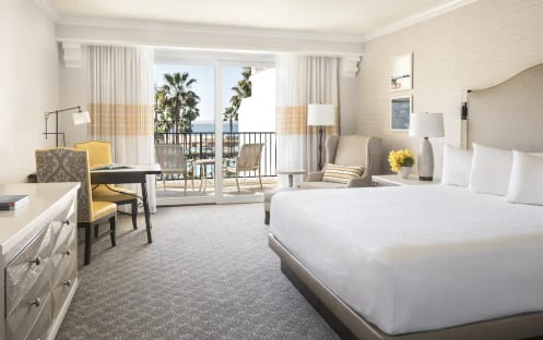 1 King Bed Garden View